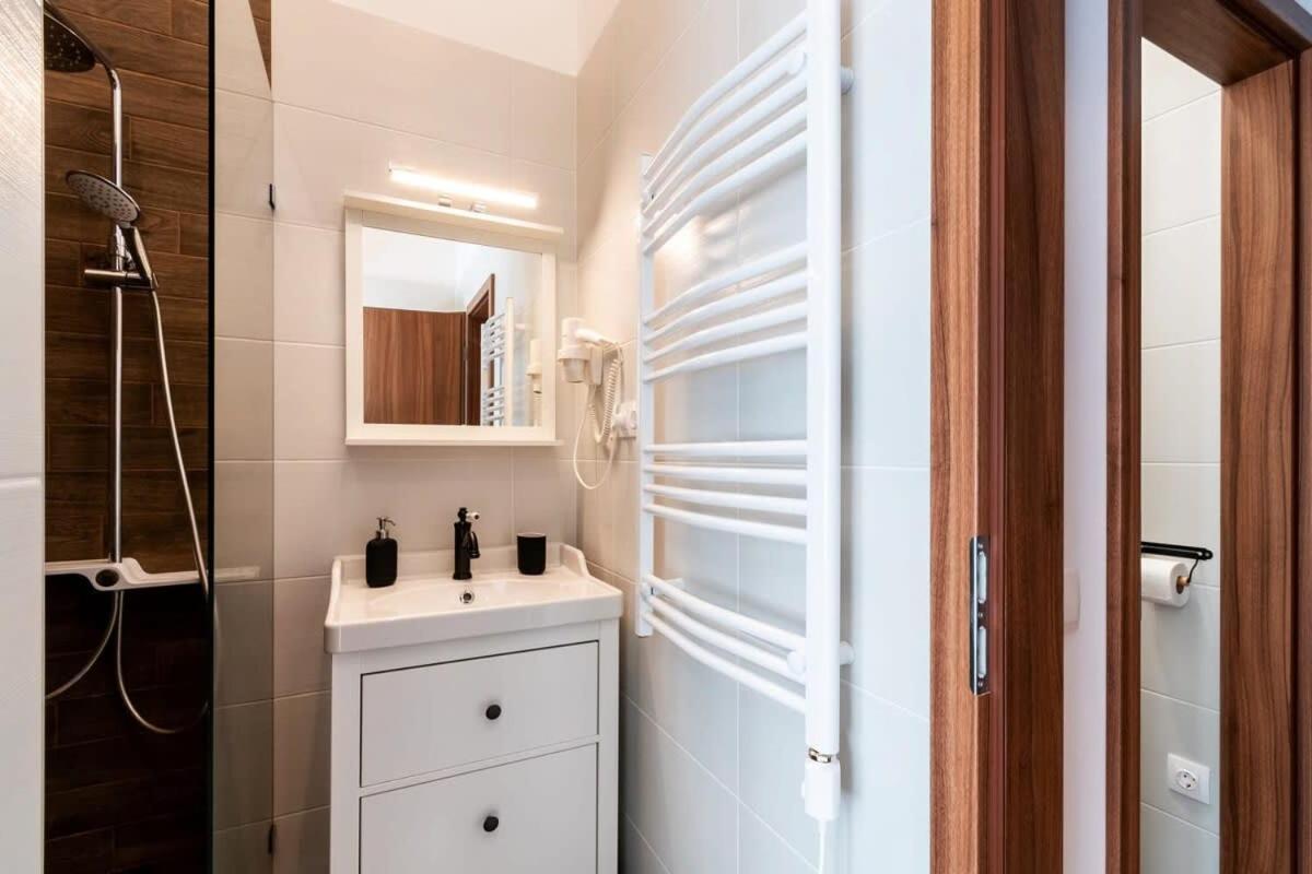 Comfy New Apartment At Castle Budapest Exterior foto